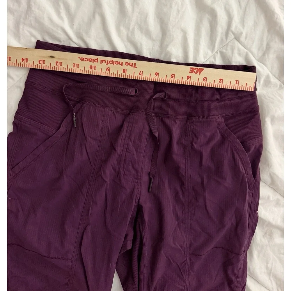 Lululemon Dance Studio Pants 2 Back Pockets Burgundy Women's Size 6